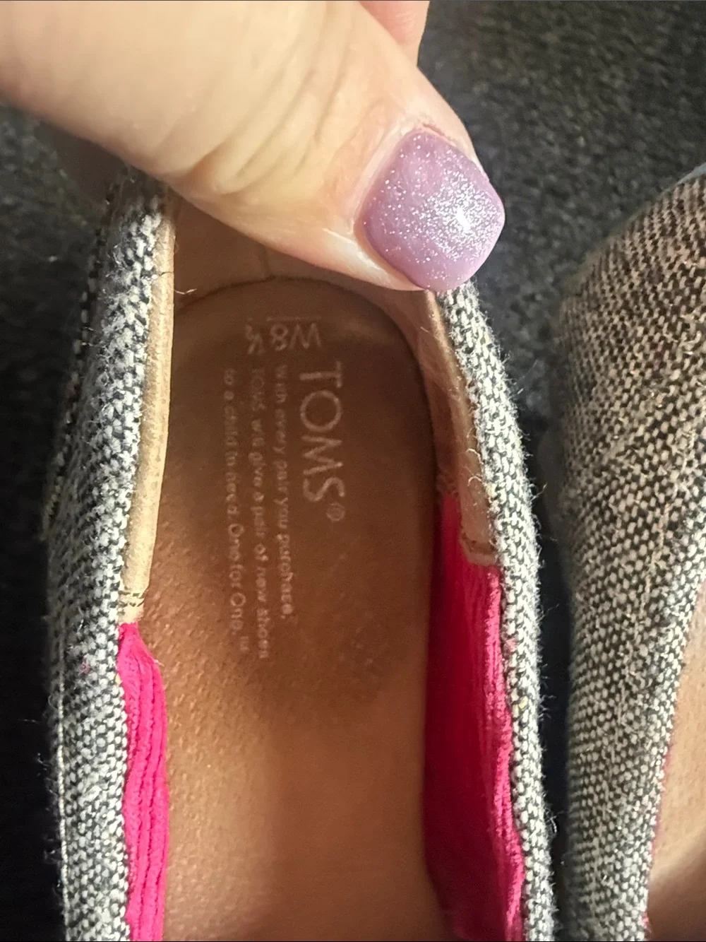 Toms size 8.5 Gray Tweed Peep-Toe Flats with Bright Pink Lining
